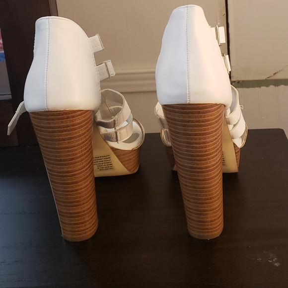 Shoes - Picture 3 of 3